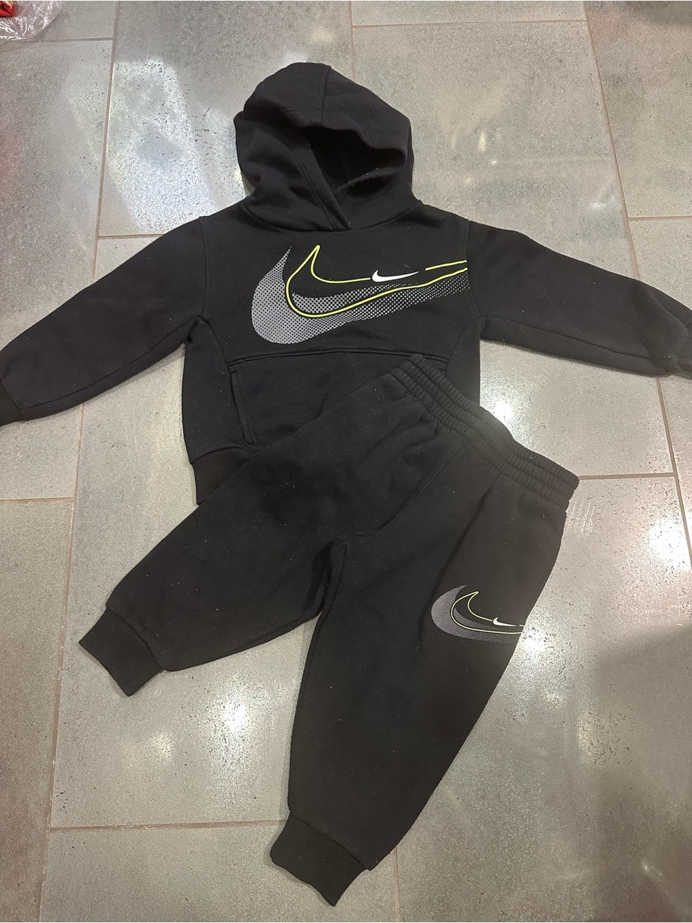 Nike 2t Triple Swoosh Hoodie & Jogger Pants Outfit Bundle Set
